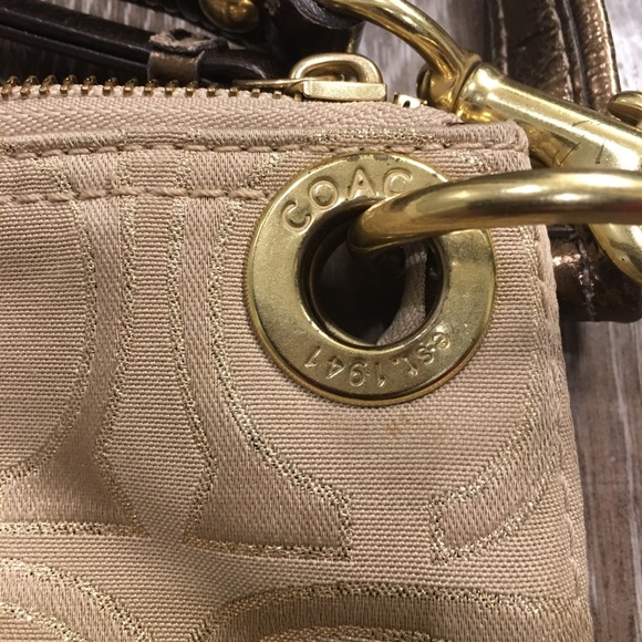 Coach **NOT FOR SALE** - Picture 2 of 8